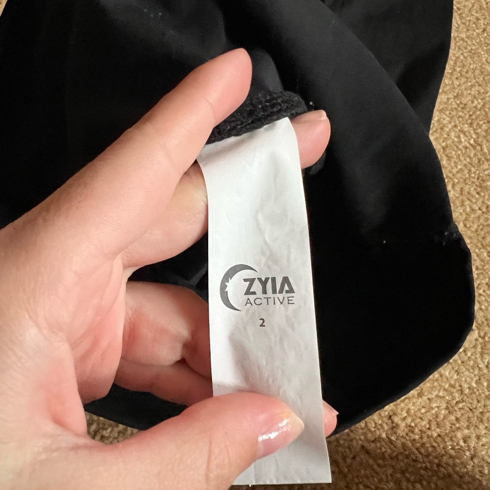 Zyia Black Luxe leggings - Picture 2 of 2